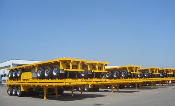 tri-axle 40ft flatbed trailer.jpg