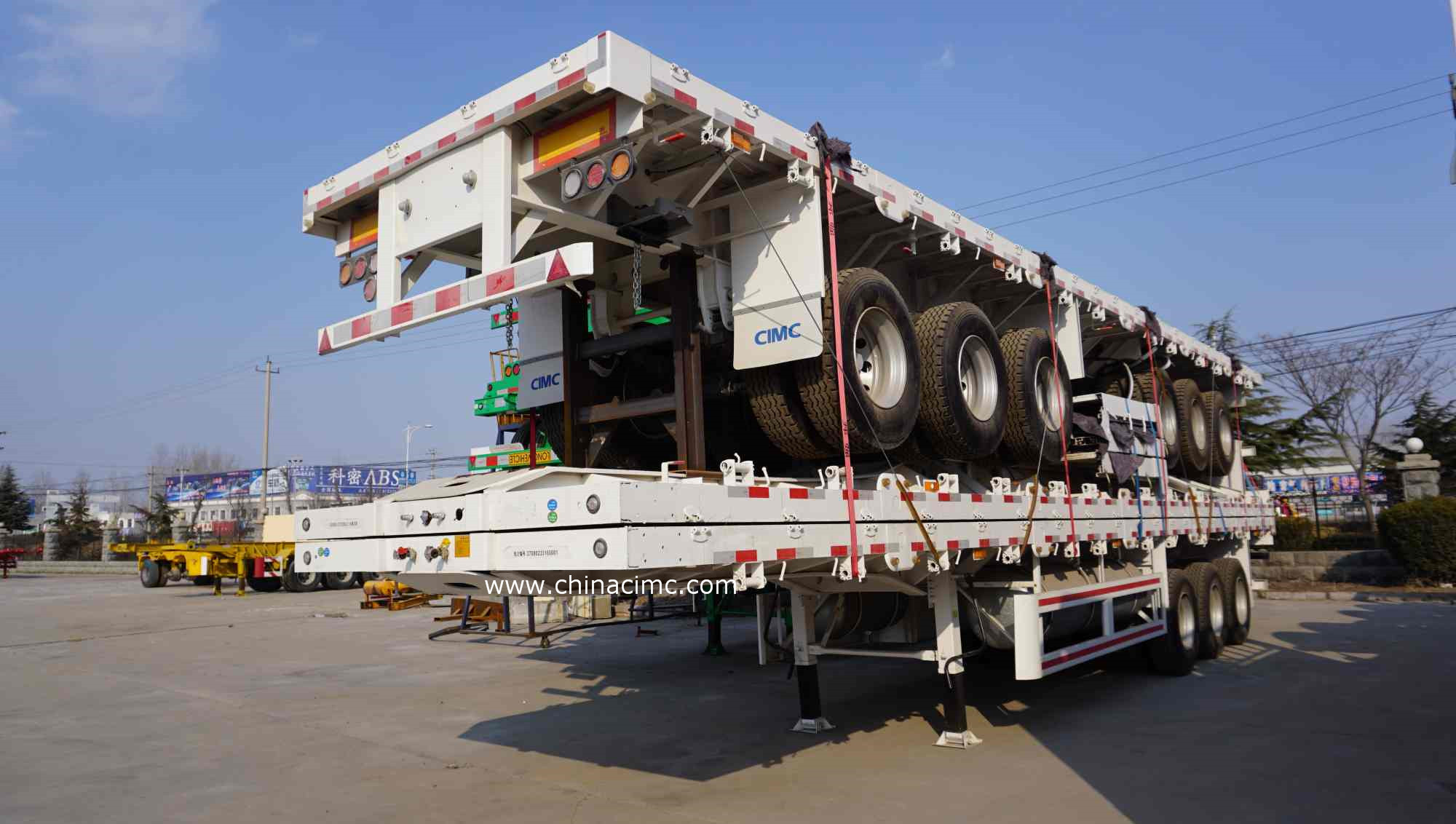 CIMC flatbed trailer with side walls.jpg