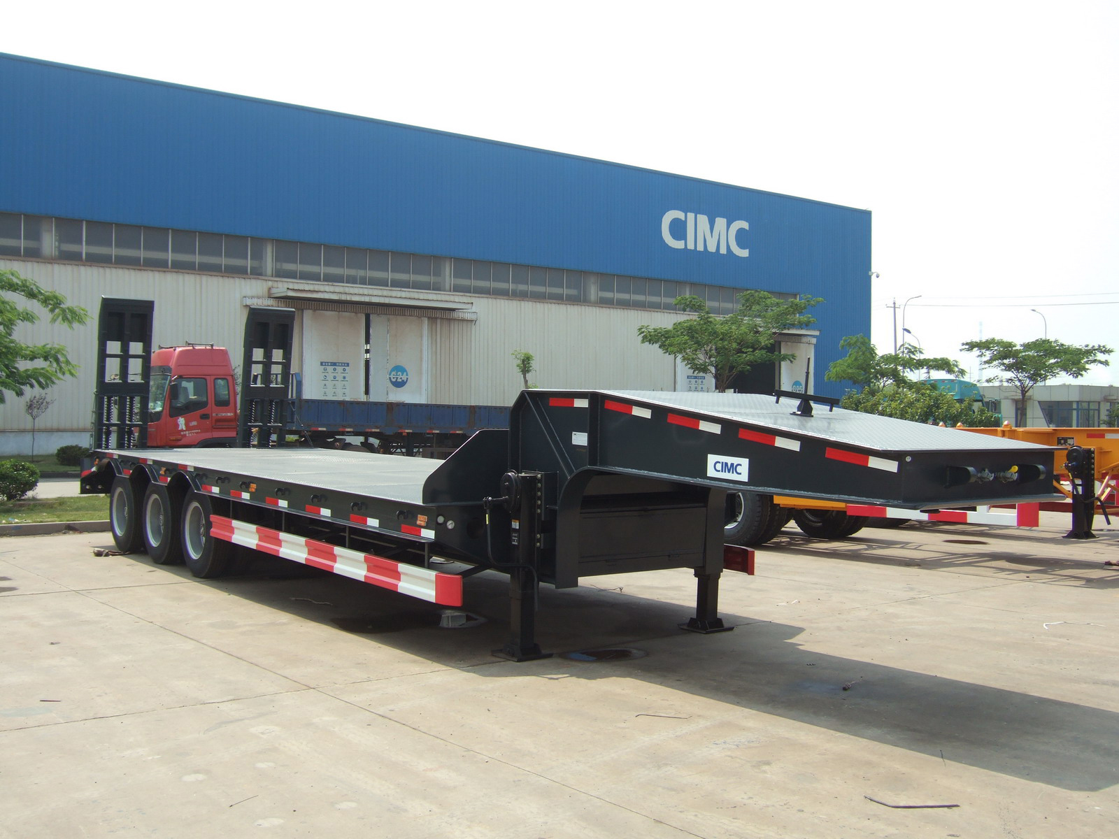low bed trailer