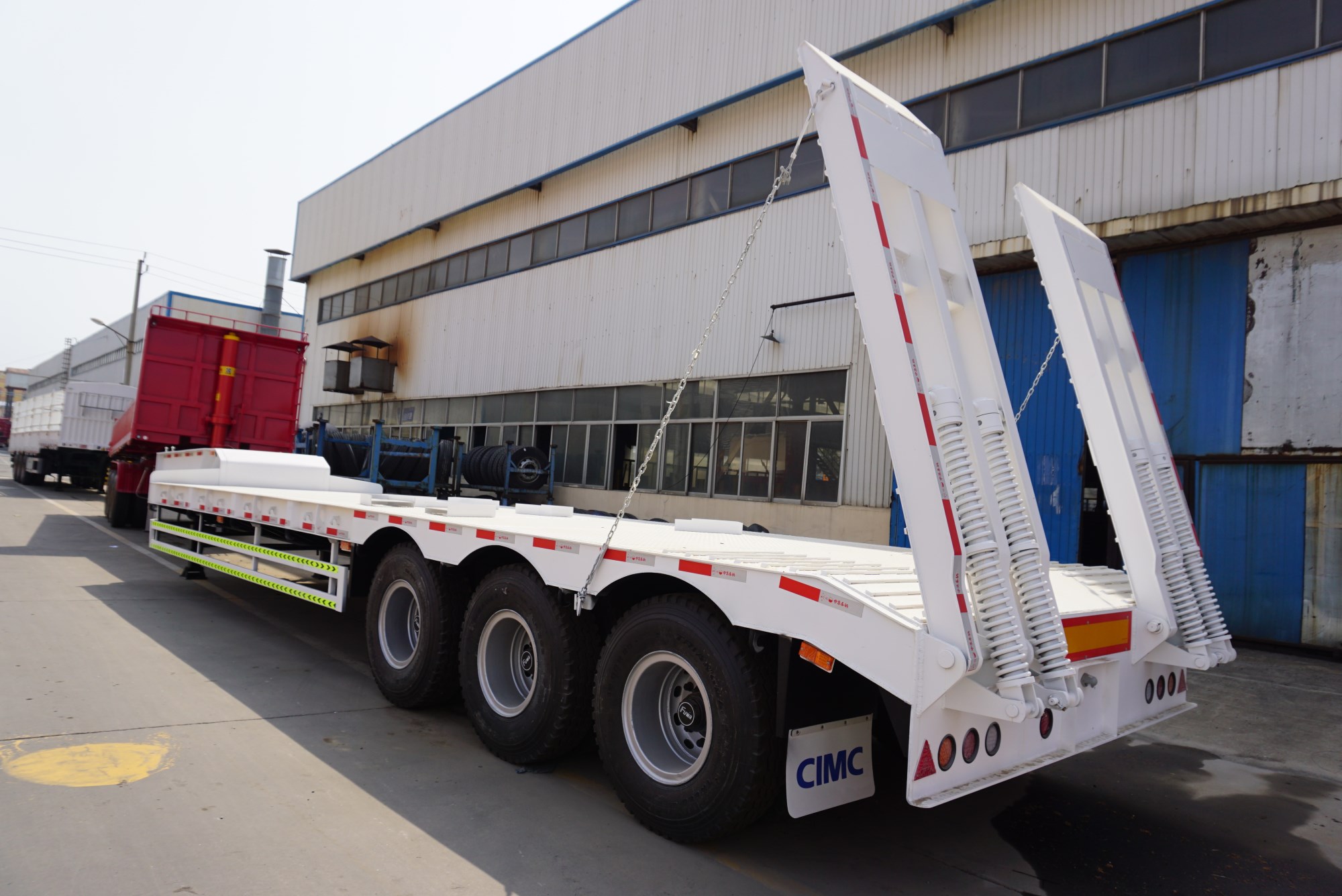 Lowbed semi trailer