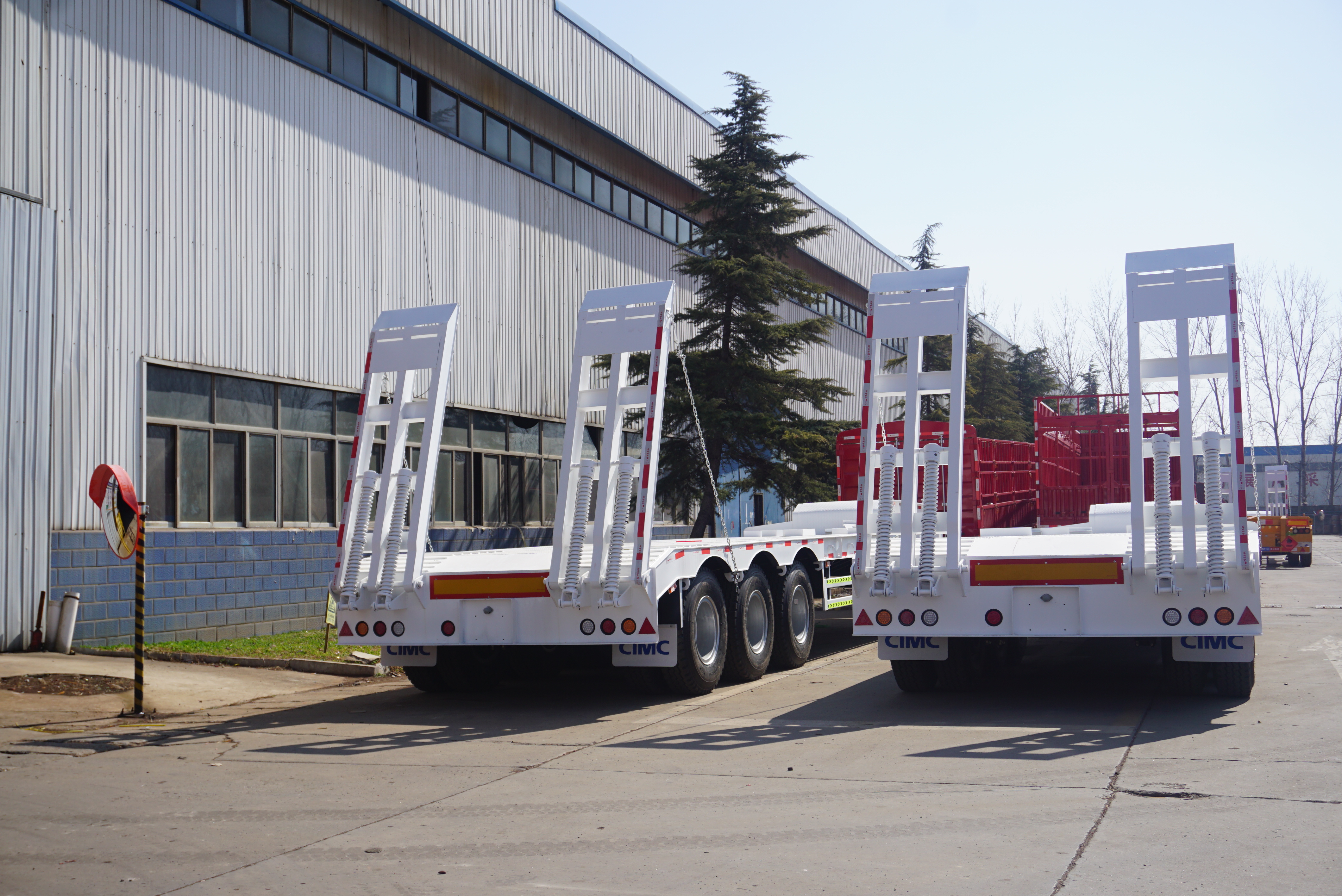 low bed trailer