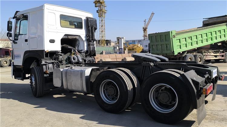 Old Howo 380HP Truck Tractor for Sale In Tanzania
