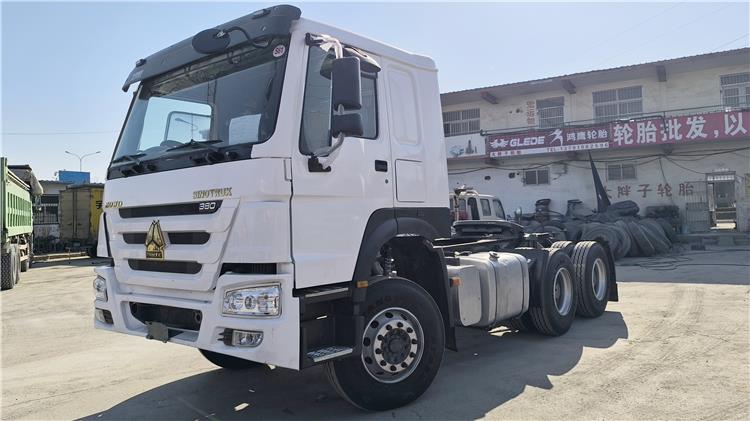 Old Howo 380HP Truck Tractor for Sale In Tanzania