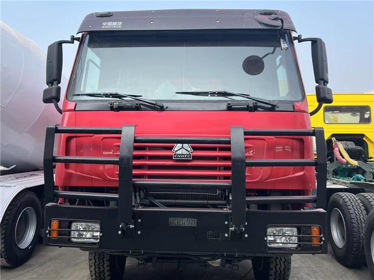 Used Howo Dump Truck 8x4 for Sale In Mali