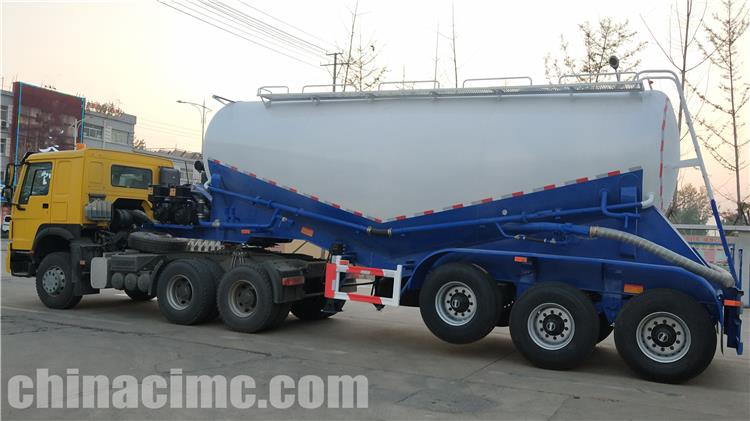 CIMC Dry Bulk Cement Tanker Trailer for Sale In Dominican