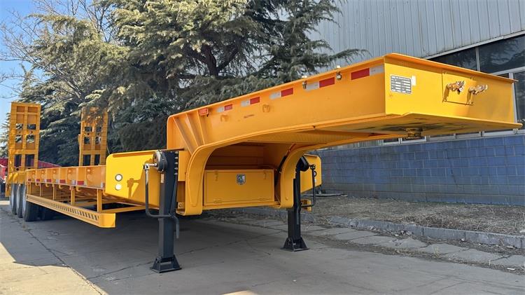CIMC 60 Ton Low Bed Trailer Price for Sale In Nigeria Lagos