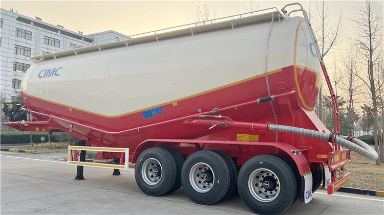 CIMC Bulk Cement Tanker Trailer for Sale In Dominican