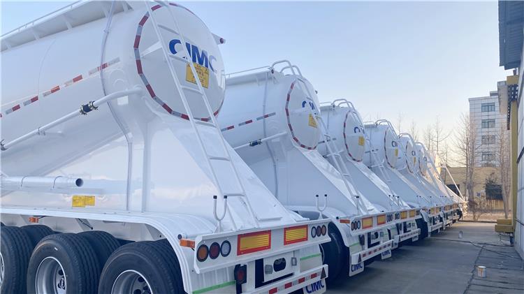 5 Axle Pneumatic Tanker Trailers For Sale In United Arab Emirates