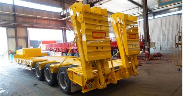 CIMC Tri Axle Step Deck Lowbed Semi Trailer for Sale